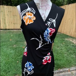 COPY - CALVIN KLEIN SZ 4 FLOWERED BLAC…